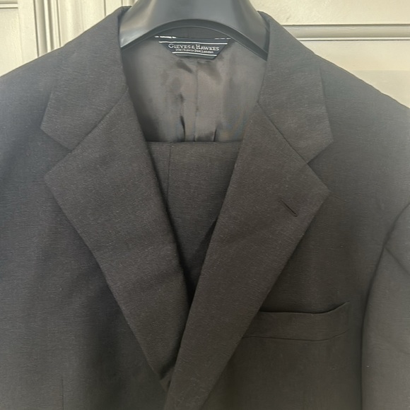 Men’s Gieves & Hawkes London designer suit - Picture 2 of 8